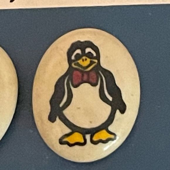 NWT Foxlore oval cream black red yellow hand painted penguin clay stud - Picture 2 of 6